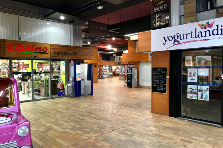 Mall/Supermarket
