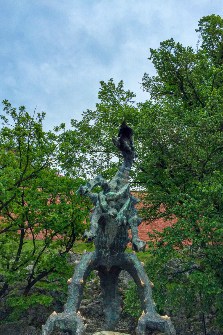 Statue of Smok Wawelski